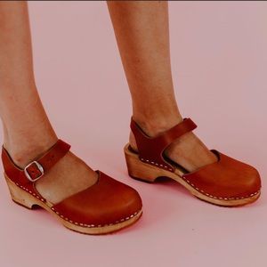 MIA "Sofia" Red Clog Sandal Size 6 Sweden Swedish Clog Mary Jane MSRP $129